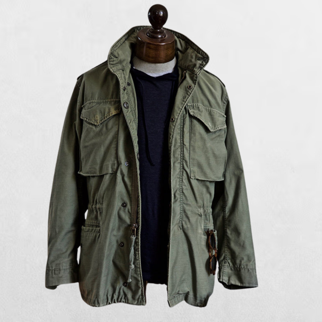 Chaqueta Militar Hombre Con Estilo y Corte Estructurado
