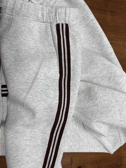 Teresa: Mujer Dos Piezas con Sudadera Half Zip