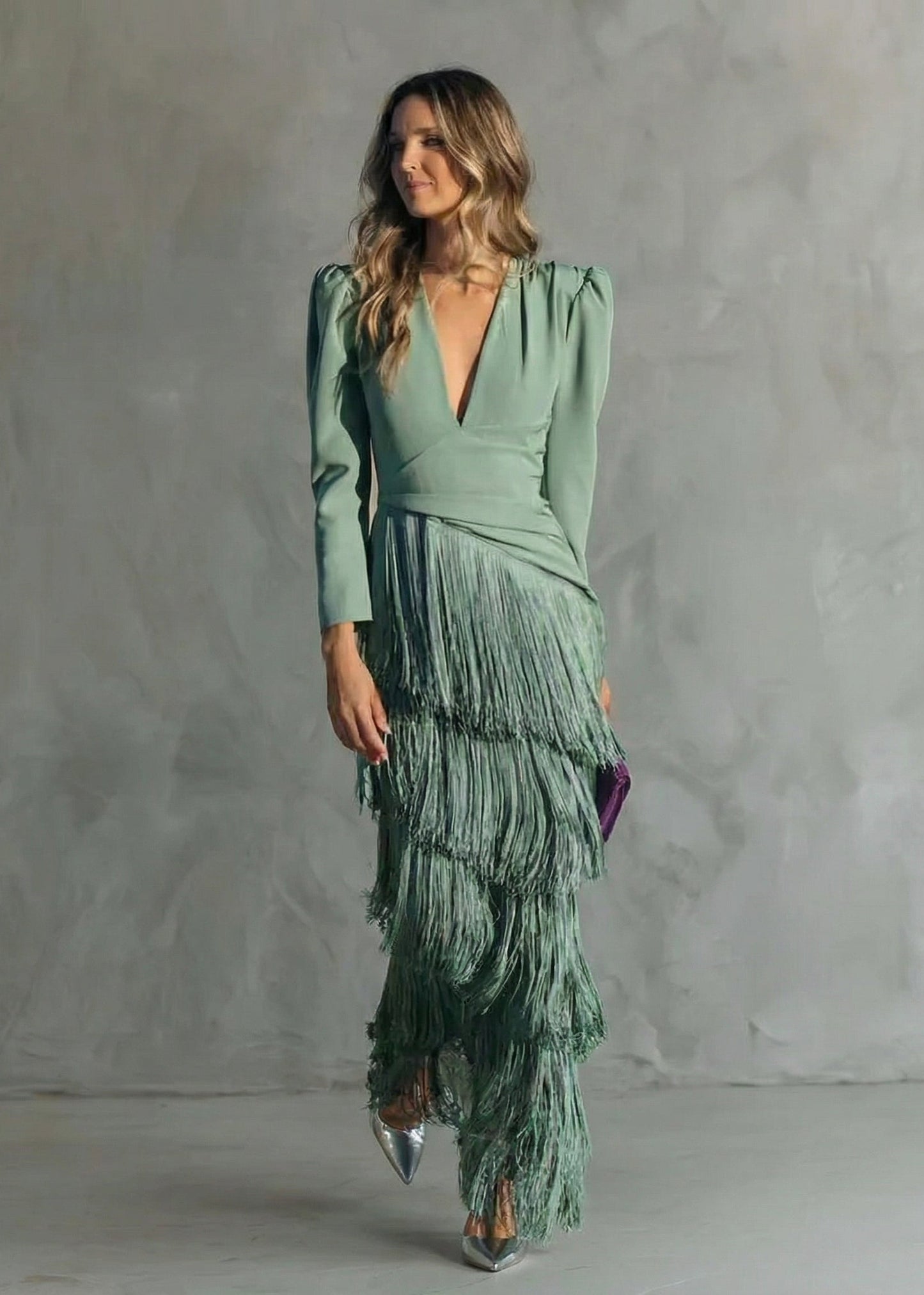 Clara | Vestido elegante con mangas de flecos