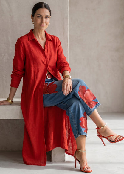 Rosa · Conjunto Vestido Camisero Rojo y Jeans Anchos Florales